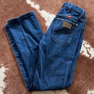 Wrangler Straight Leg Jeans in Deep Blue Denim